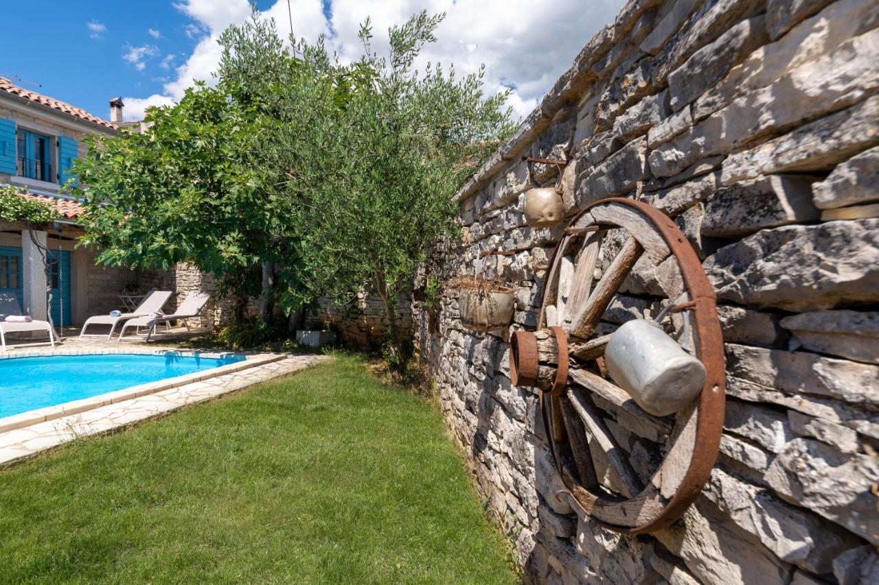 Villa Janko Sveti Lovreč Pazenatički Exteriér fotografie