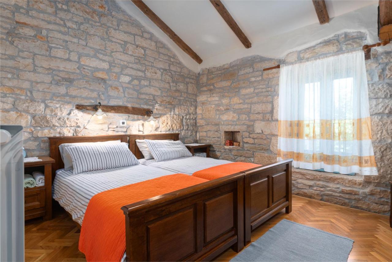 Villa Janko Sveti Lovreč Pazenatički Exteriér fotografie