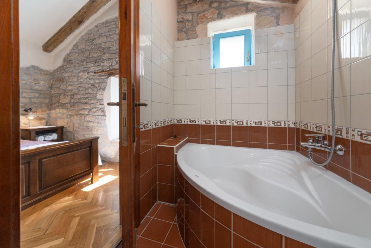 Villa Janko Sveti Lovreč Pazenatički Exteriér fotografie
