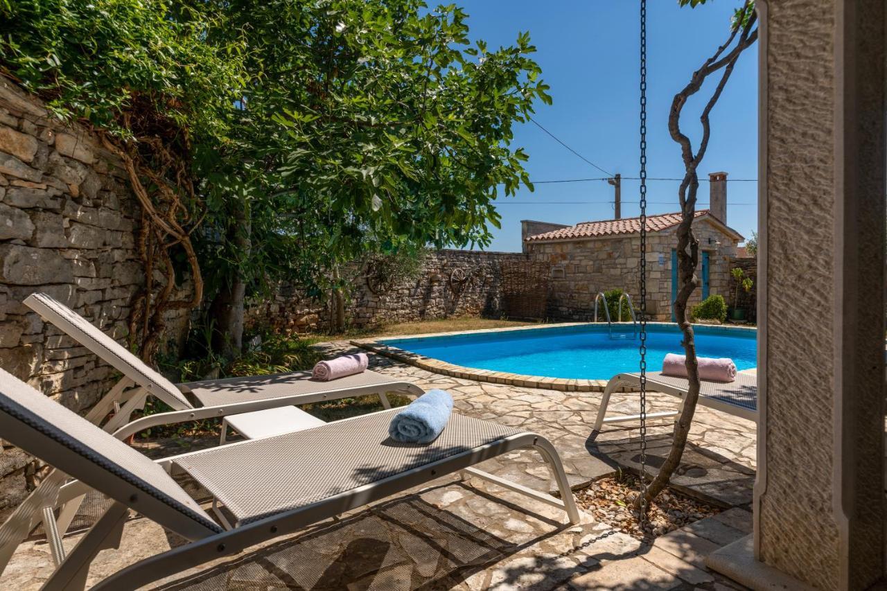 Villa Janko Sveti Lovreč Pazenatički Exteriér fotografie