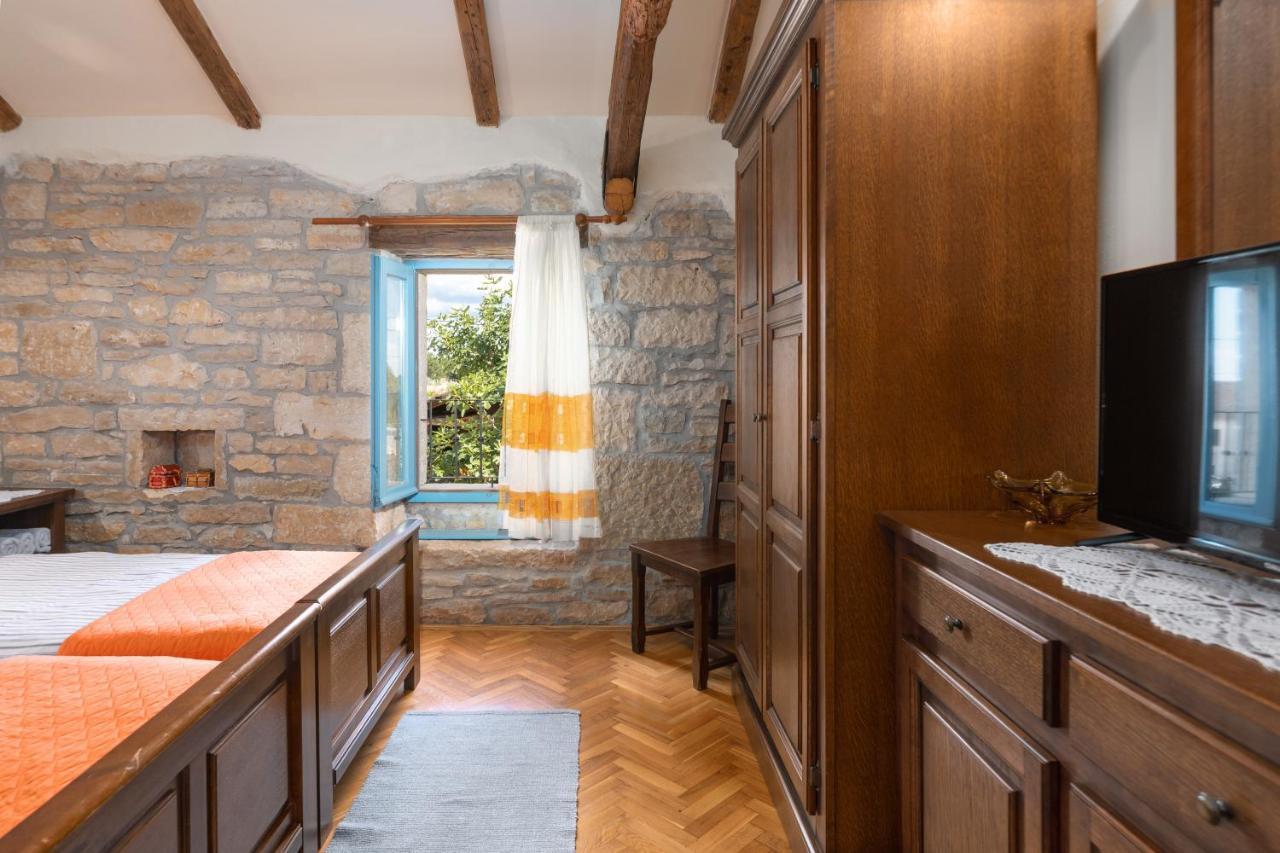 Villa Janko Sveti Lovreč Pazenatički Exteriér fotografie